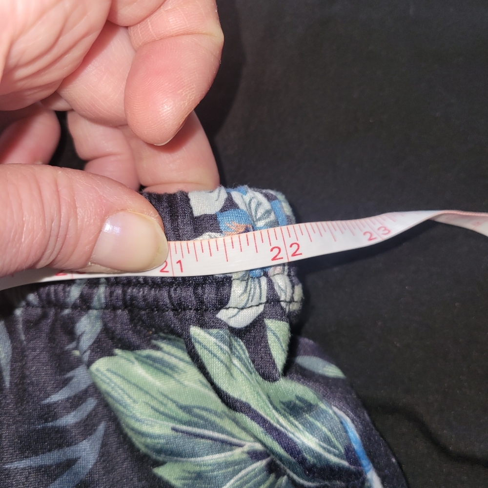 Black Pajama Top with Tropical Floral Shorts - Picture 5 of 8